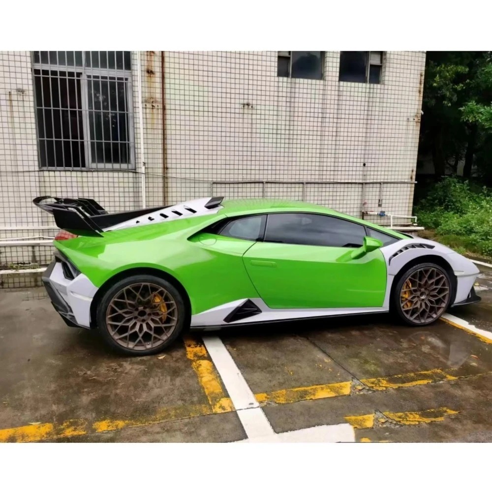 High Quality Fast Delivery Whole Sale Price Dry Carbon Fiber STO Rear Bumper Body Kits for Huracan LP580 LP610